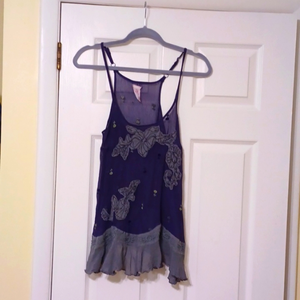 Free People India Cami size 6, but fits M